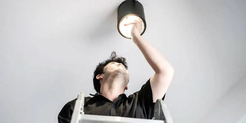 Change Light Bulbs In High Ceilings